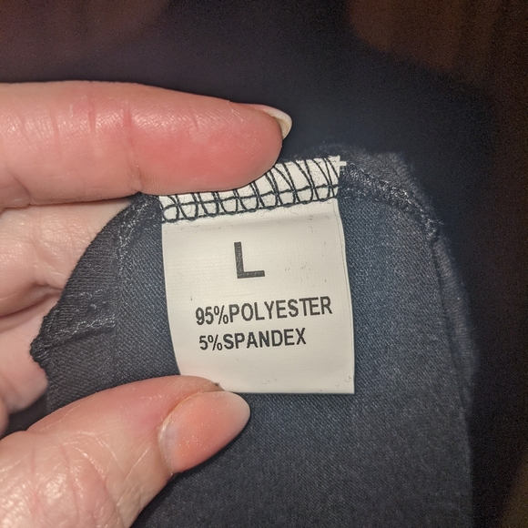 V-neck blouse - Picture 4 of 4